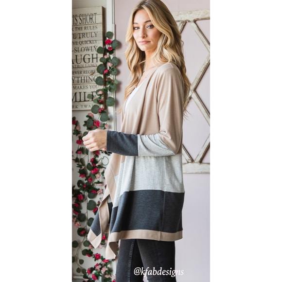 ❤️LAST ONE! Waffle Stripe Print Contrast Asymmetrical Hem Flowy Cardigan - Picture 4 of 8